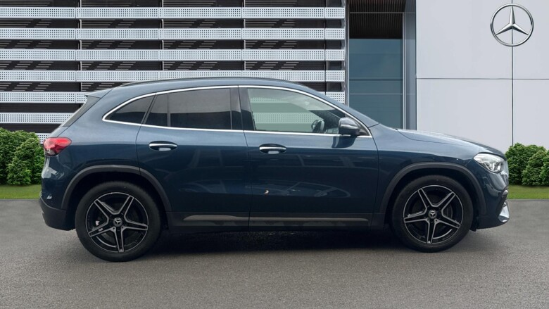 Mercedes-Benz GLA 220d 4Matic AMG Line Premium 5dr Auto Diesel Hatchback